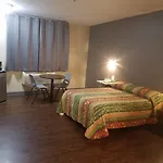 Travel Time Motel