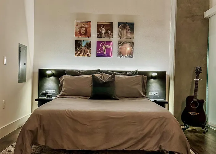 Luxury 2 Story Apartment By Convention Center & Petco Park