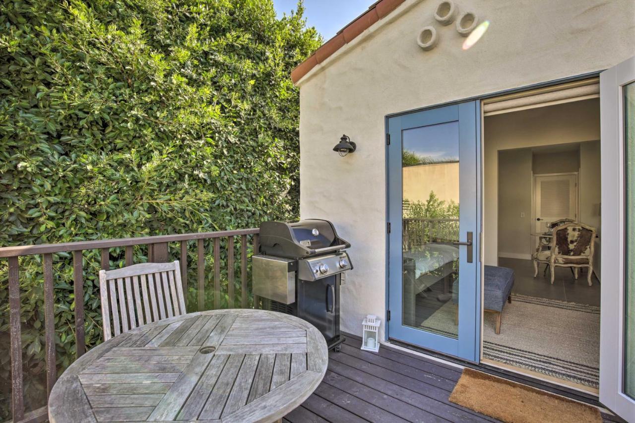 Serene Retreat With Deck - Walk To Bay! Holiday home