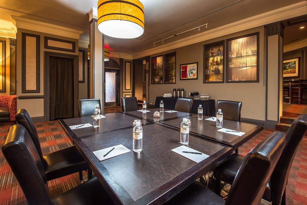 The Bristol Hotel 4*