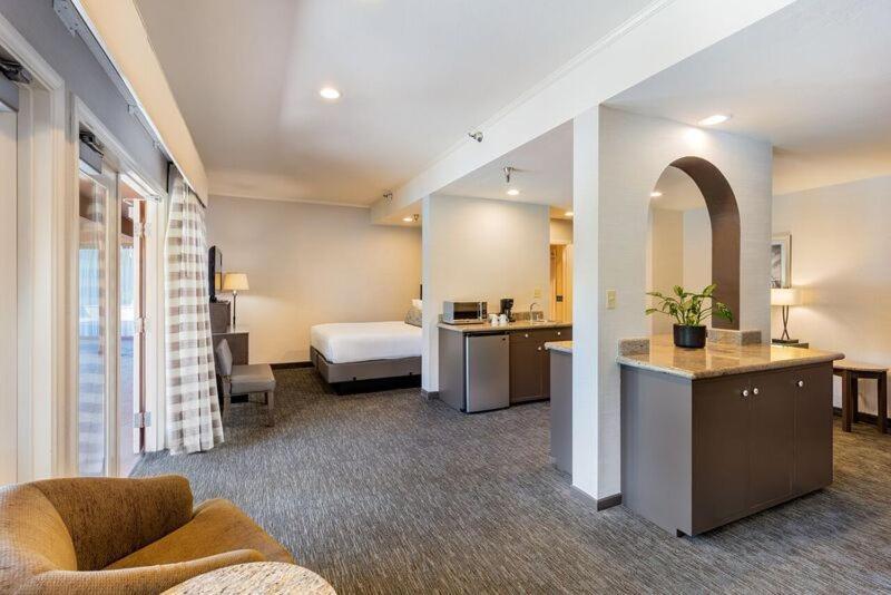 Handlery Hotel 3*