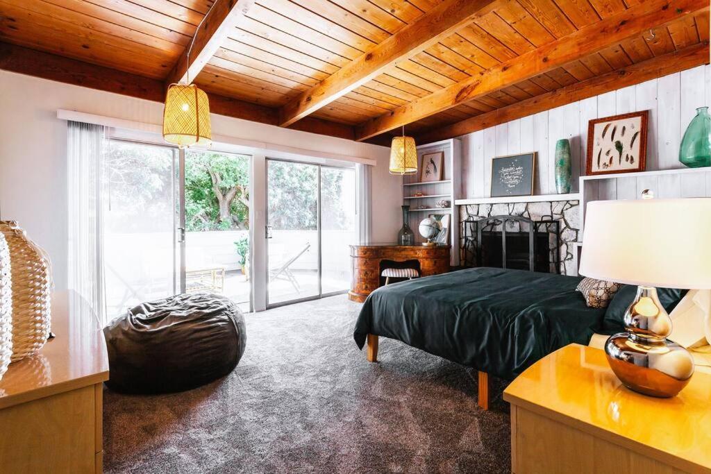 Hillside Haven * San Diego
