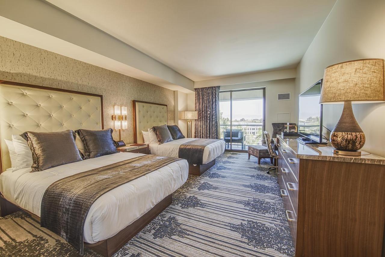 Hotel Legacy & 4*