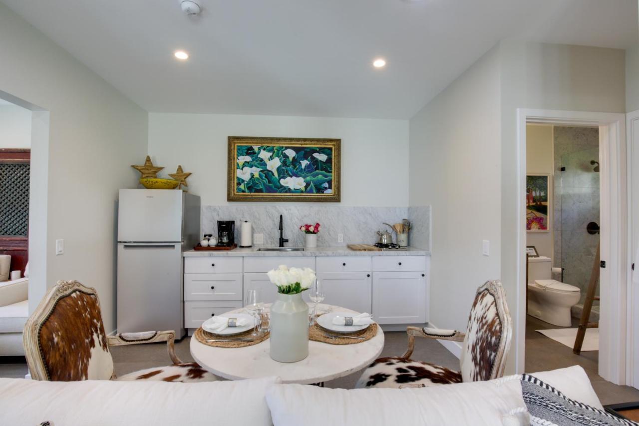 Holiday home Serene Retreat With Deck - Walk To Bay! San Diego