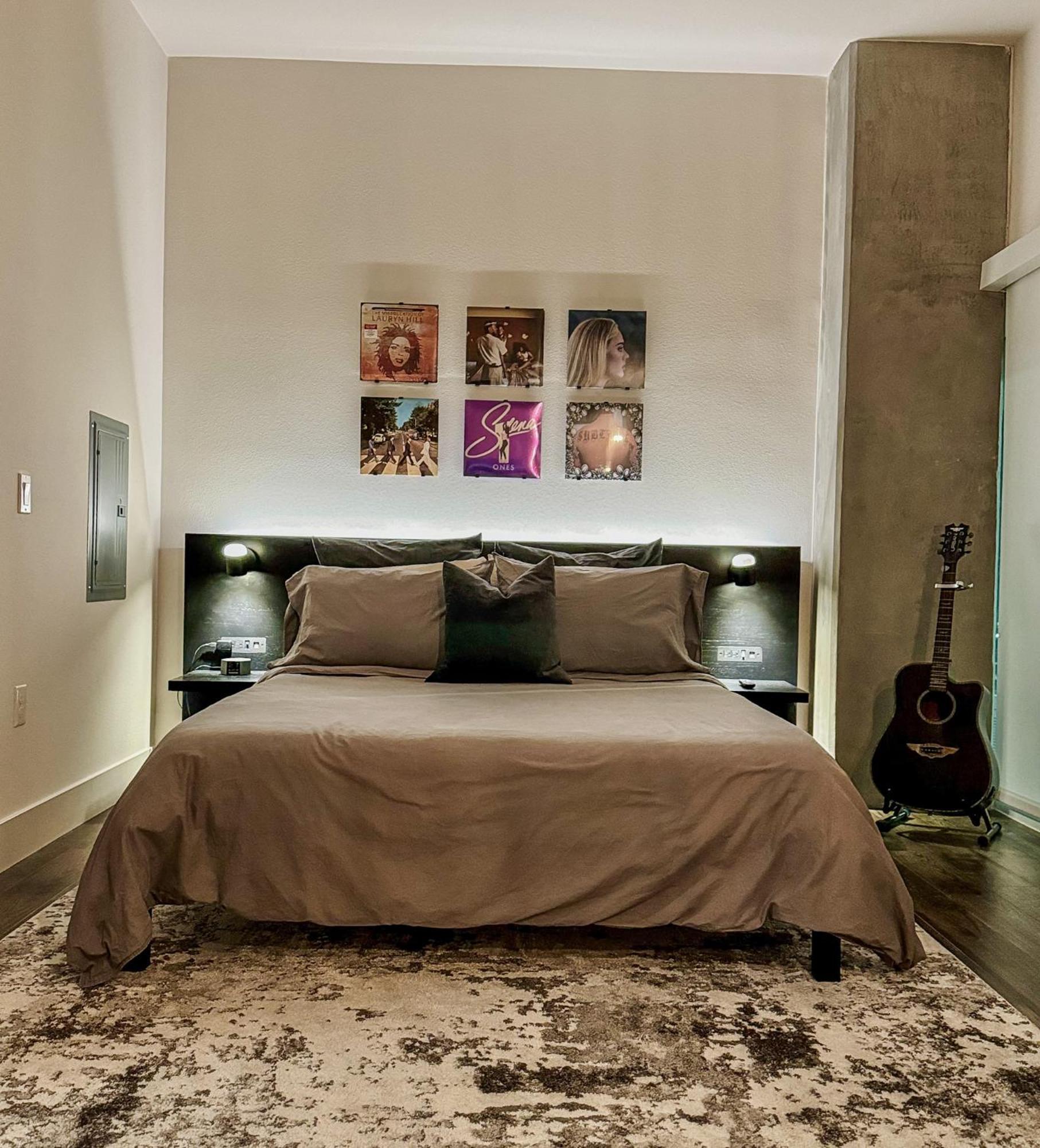 Luxury 2 Story By Convention Center & Petco Park Apartment San Diego
