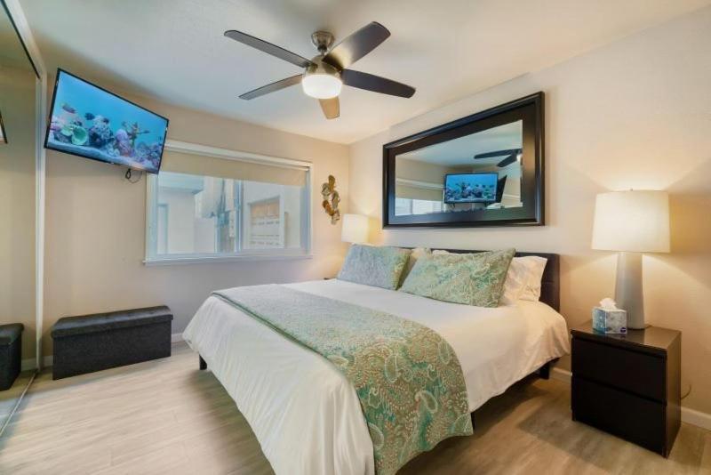 108-ocean Front Combo