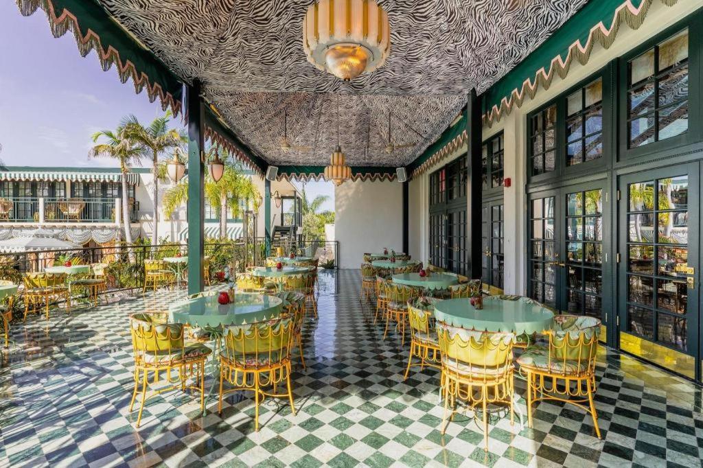 The Lafayette Hotel, Swim Club & San Diego