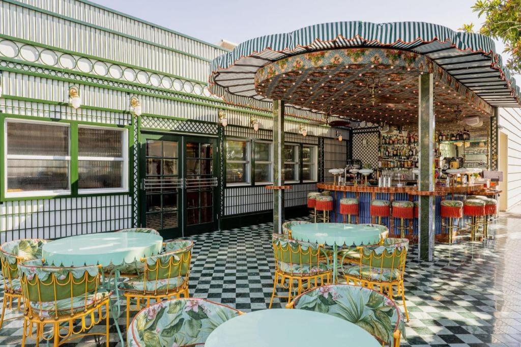 The Lafayette Hotel, Swim Club & Hotel 3*