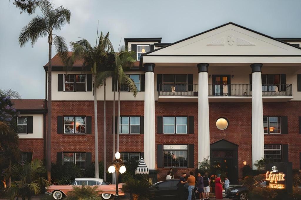 The Lafayette Hotel, Swim Club & San Diego