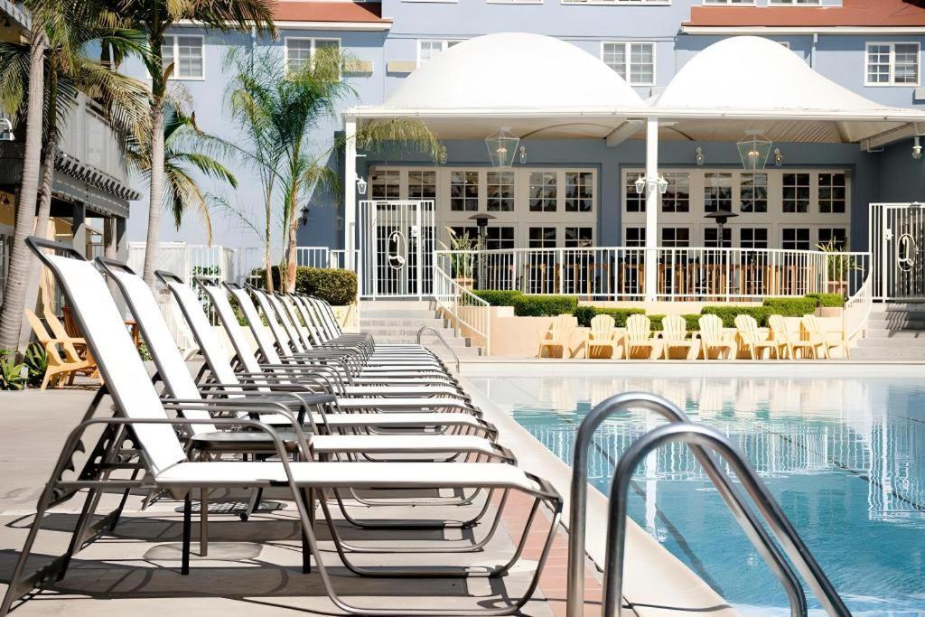 The Lafayette Hotel, Swim Club & Hotel 3*