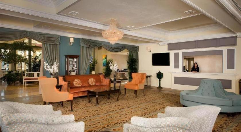 The Lafayette Hotel, Swim Club & Hotel 3*