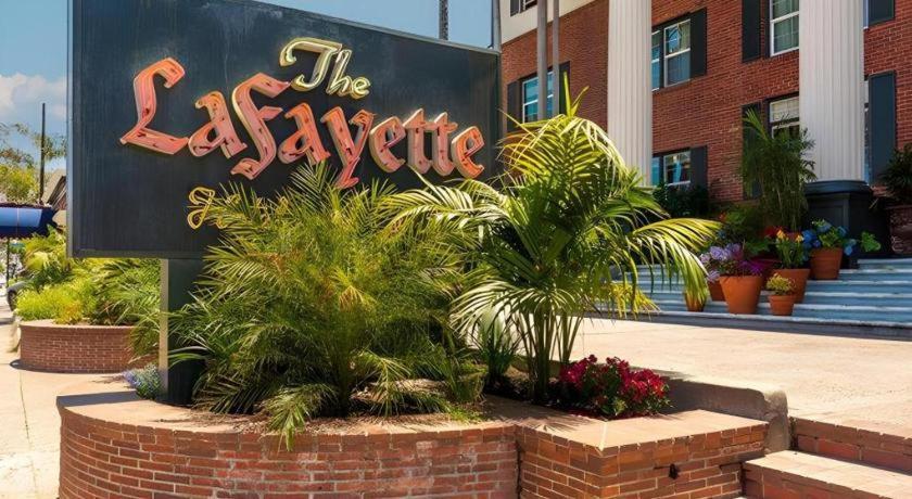 The Lafayette Hotel, Swim Club &
