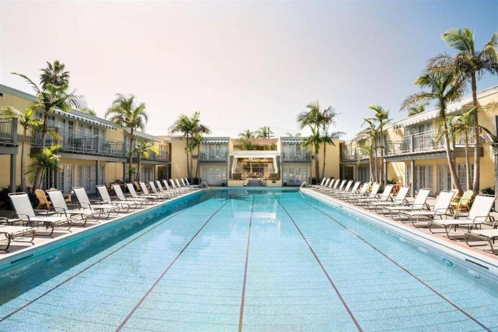 The Lafayette Hotel, Swim Club & 3* San Diego