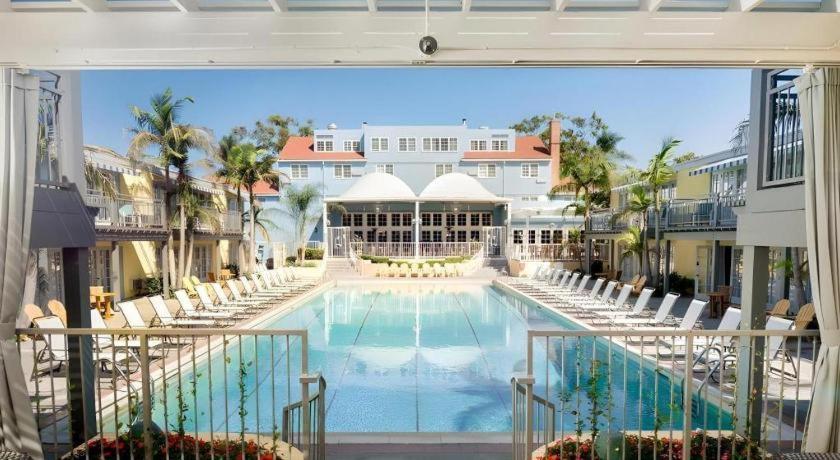The Lafayette Hotel, Swim Club & Hotel San Diego