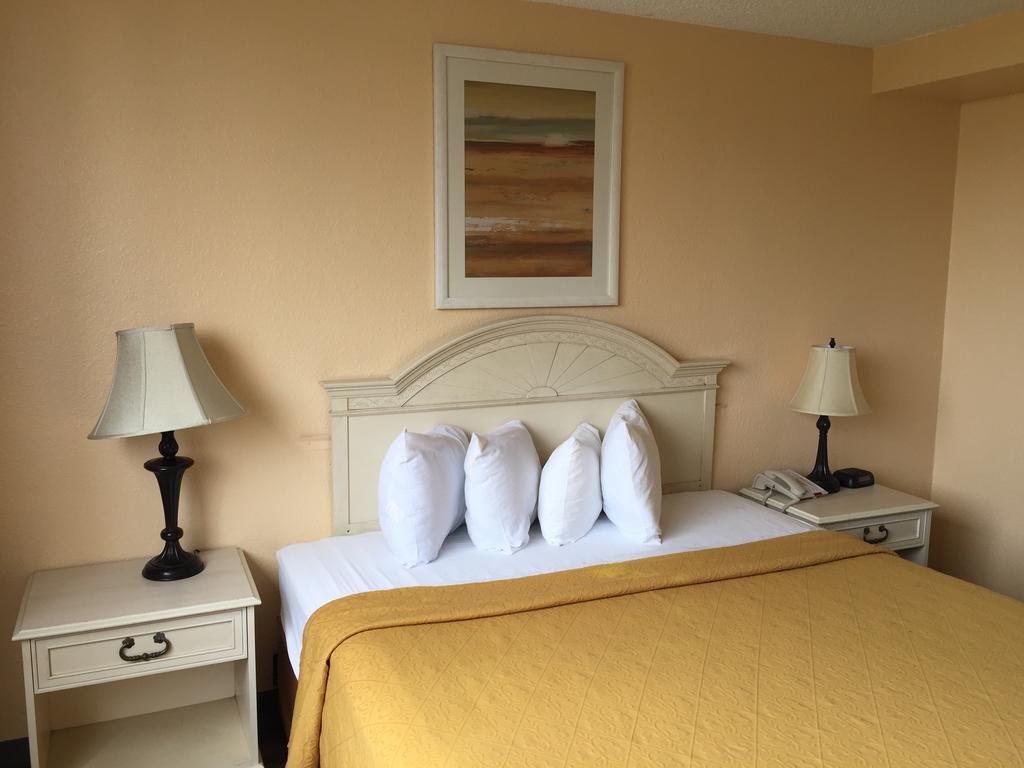 The Consulate Airport/sea World/san Diego Area 3*