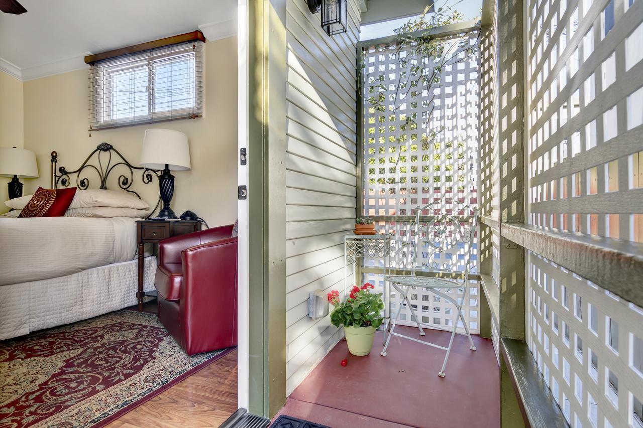 Inn Hillcrest House Bed & Breakfast