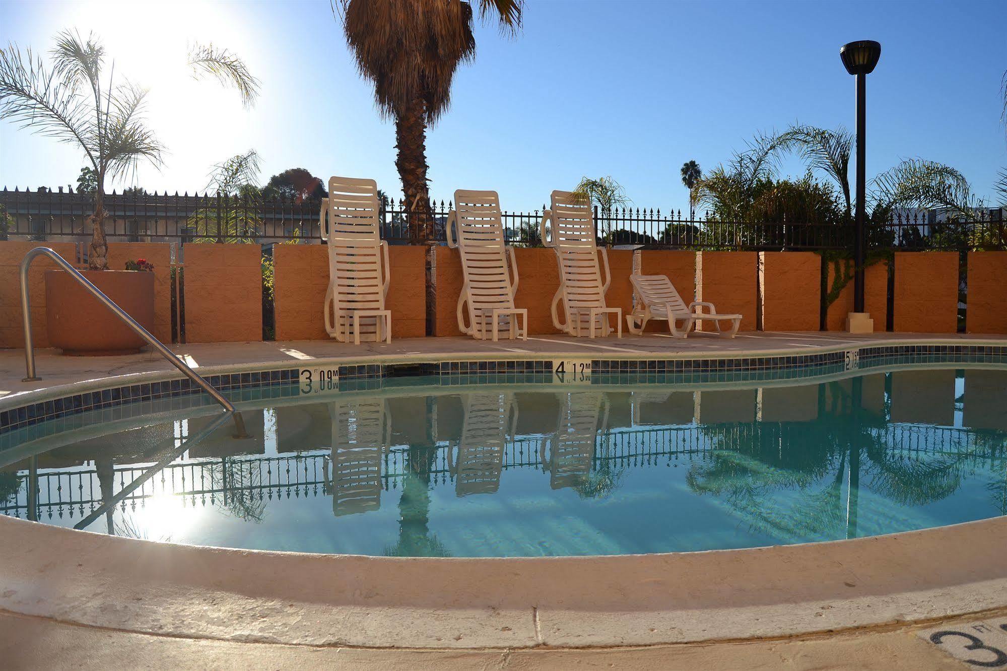 The Consulate Airport/sea World/san Diego Area 3*