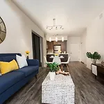 Sd Dazzling Apt Sleeps 6