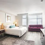 Luxurious Studio In Heart Of San Diego W Cali King