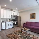Spacious 1 Bedroom Apartment In Heart Of San Diego