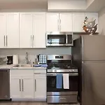 3 Floor Townhouse Next To Downtown Max 12 Sleepers