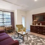 3 Floor Townhouse Next To Downtown Max 12 Sleepers