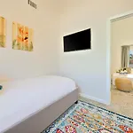 Sunshine Cottages