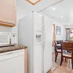 Mike\'S Place At The Beach