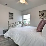 Charming San Diego Apartment - Walk To Bay!