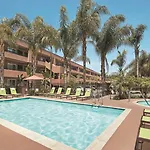 Mission View Inn & Suites San Diego Sea World - Zoo