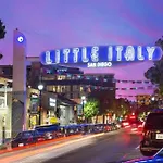 Love-Themed Studio For Two San Diego Downtown! Perfect To Experience The City!