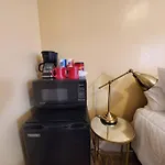 Centrally Located Studio And Cozy Place Perfect For Travelers And Couples! Located In San Diego Downtown! Perfect For Your Quick Getaway!