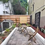 Centrally Located Studio And Cozy Place Perfect For Travelers And Couples! Located In San Diego Downtown! Perfect For Your Quick Getaway!