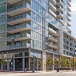 Gaslamp 2Br W Gym Sauna Wd Nr Shops San-1