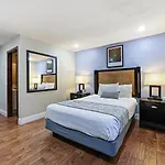 Hotel Point Loma