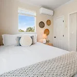 Downtown Beauty - Unit B