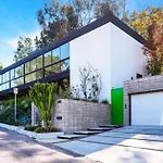 Experience Eco-Luxury At Its Finest - Centrally Located Clea House In San Diego!