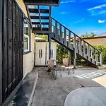 Sunny Suite On 43Rd By Rather Be Properties
