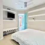 Crown Jewel In Mission Beach At Ocean Front Walk