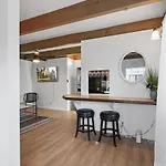 Mission Bay Condo - Steps To Sand, Dining, Ac, Parking & Shops!