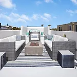 Haines Luxury Dream Home - Bay Views, Rooftop, Fire Pit & Ac