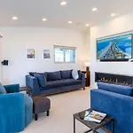 Ocean View, Two-Level Condo With Stunning View, Decks, Fast Wifi & Fireplace