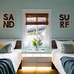 *Golden Getaway* 5 Beds / 8 Minutes To Downtown