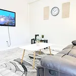 Modern Retreat Just Outside The City