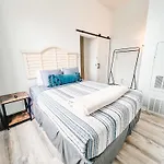 Gaslamp 2Bdrm1Ba - W Parking & 4 Beds #304