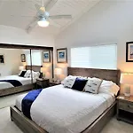 Luv Oceanside Views-1 House To Beach, Boardwalk And Waves-Spacious Rooftop Sun Deck-Plus King Beds Too!
