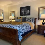 Luxury Home With Heated Pool - Spa And Lighted Pickle Ball Court