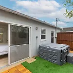 Beach House In The Heart Of Pb