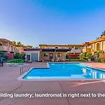Entire Modern 2-Bedroom Condo With 3 Queen Bed, Free Parking, Pool
