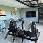 Contemporary Ocean Sunset Views With Firepit Pt Loma Close To Plnu